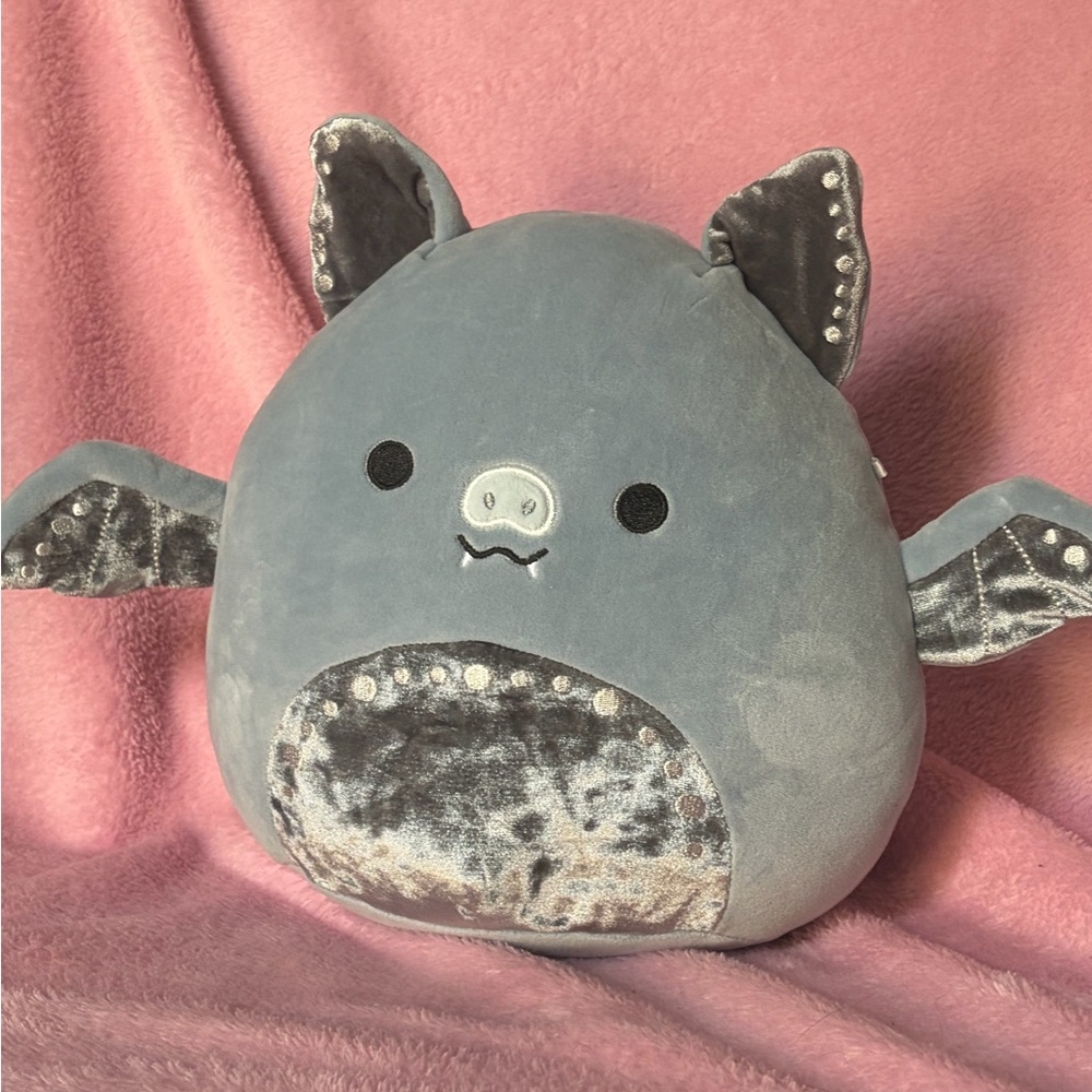 Squishmallow 8 inch bat plush